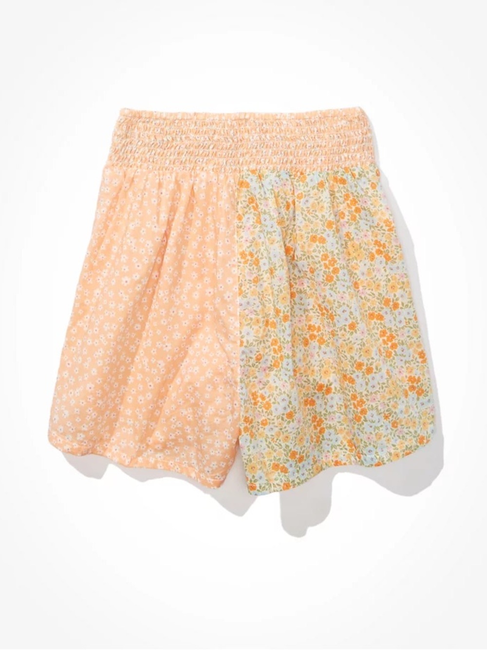 American Eagle Resort Peach Floral Patchwork Smocked High Waisted Shorts Sz M - Picture 2 of 9